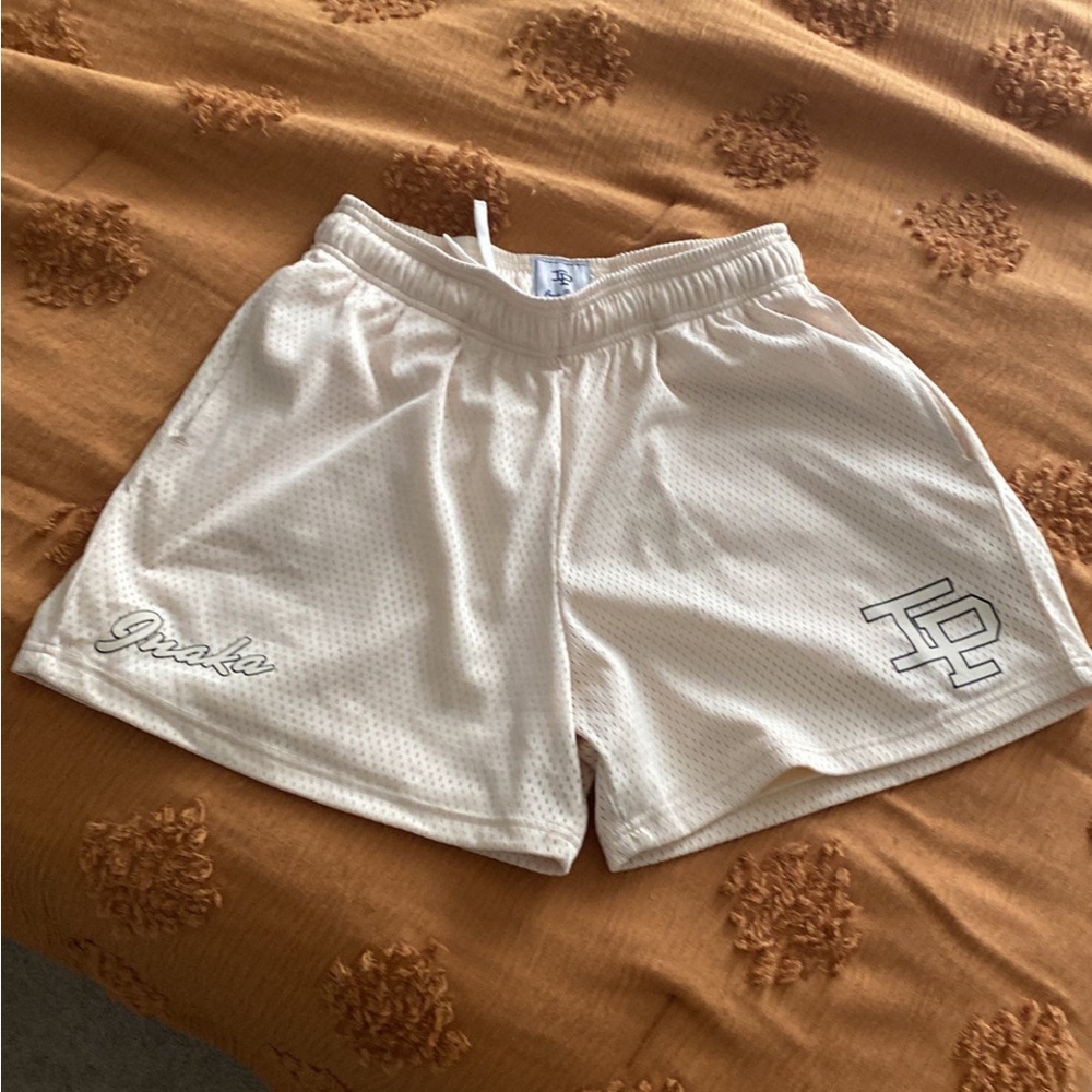 Inaka Power Cream Shorts size M 100% Authentic